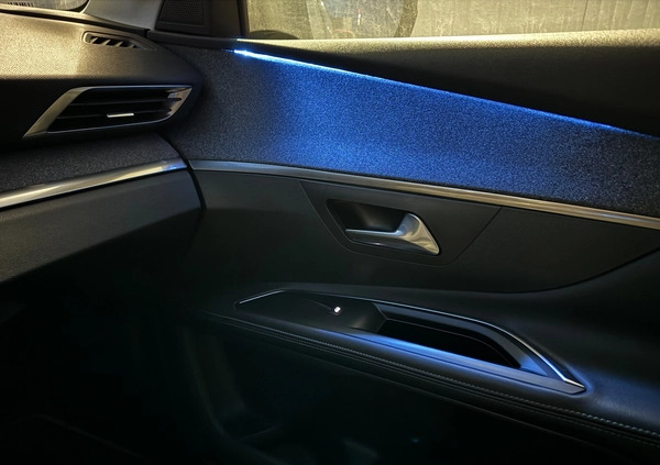 Peugeot 5008 cena 48900 przebieg: 79000, rok produkcji 2018 z Sieniawa małe 596